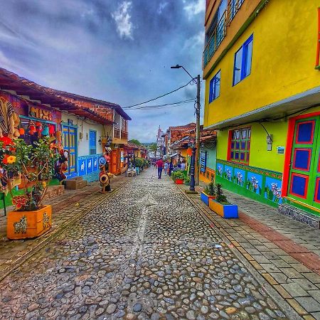 Apartamento Centro Guatape, Parque Y Embalse Экстерьер фото